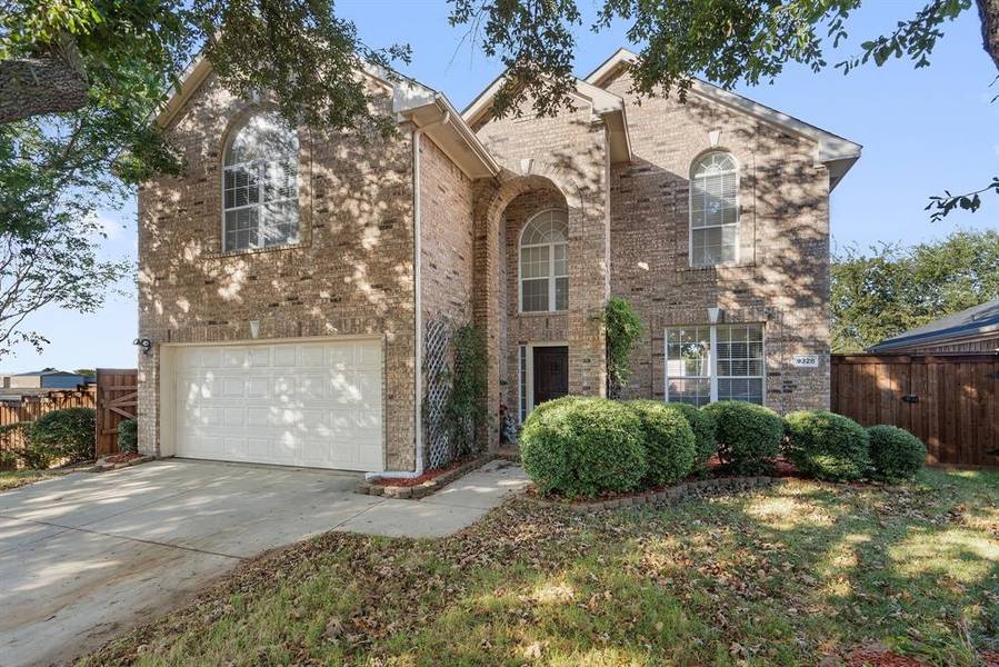 9328 Harrisburg Lane, Mckinney, TX 75071