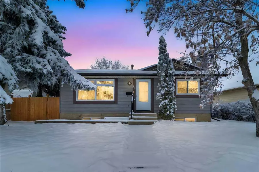 207 Fallswater RD Northeast, Calgary, AB t3j 1b2