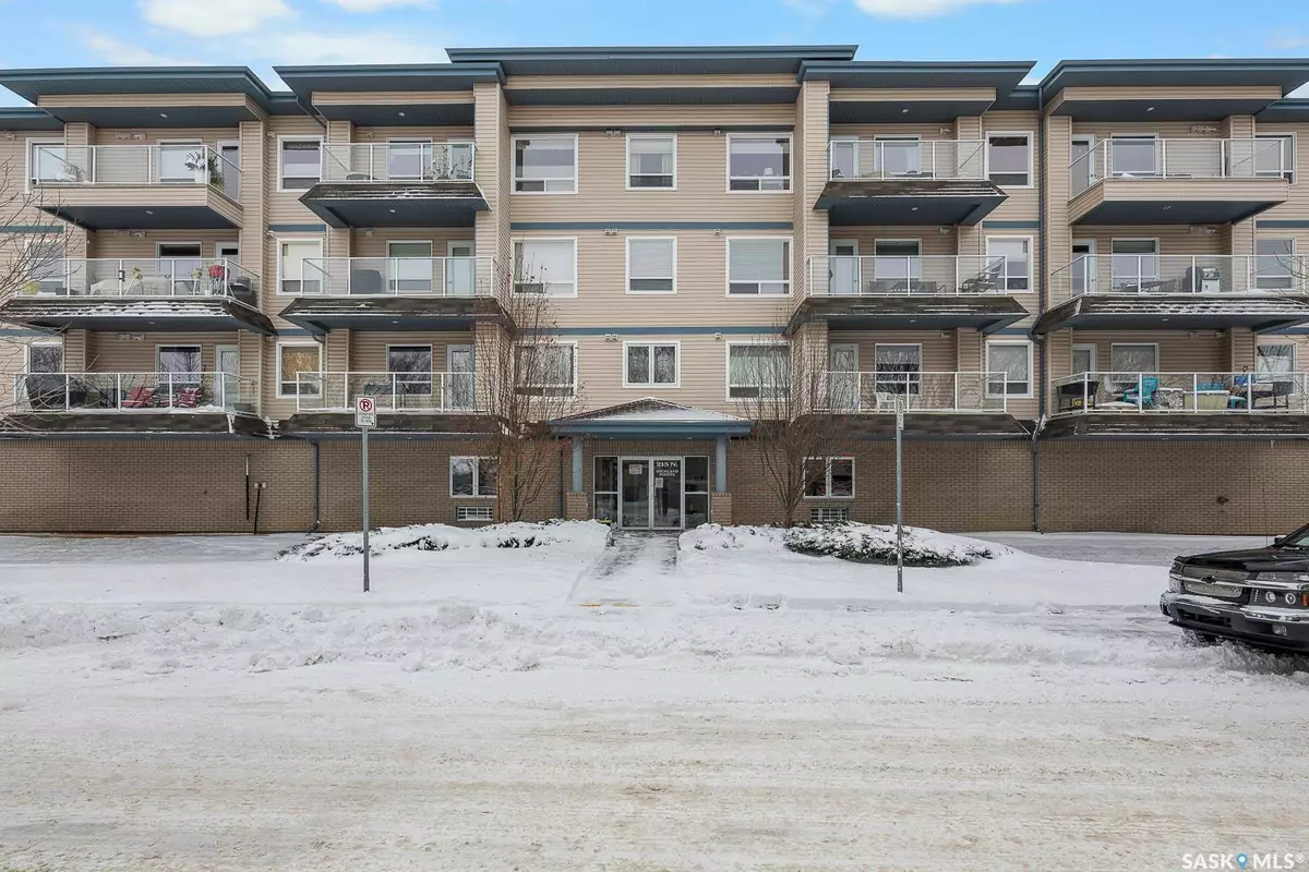 Regina, SK S4R 3B5,215 Smith STREET N #111