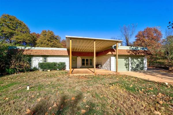 14105 Perry Drive, Newalla, OK 74857