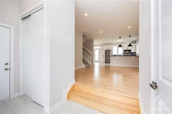 Ottawa, ON K2J 6X9,261 SURFACE LN