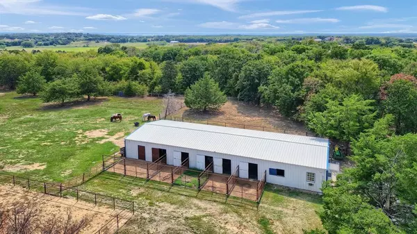 Valley View, TX 76272,114 County Road 225