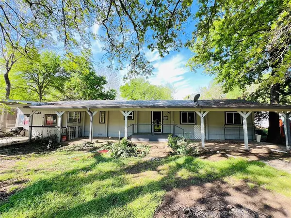 377 Brandywine Avenue, Streetman, TX 75859