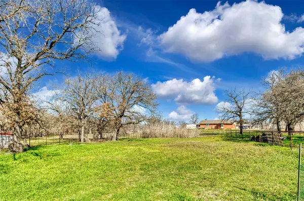 Paradise, TX 76073,6641 FM 2123