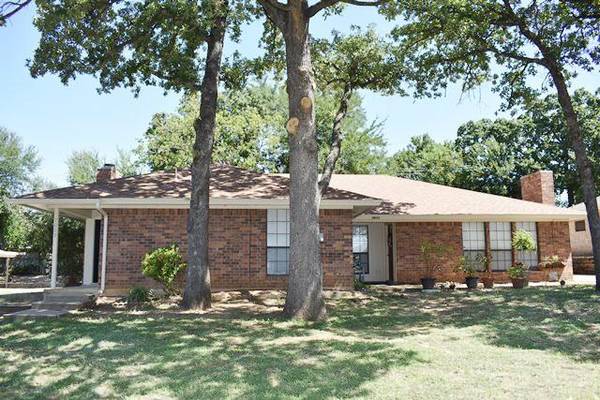 7009 Overton Park, North Richland Hills, TX 76182