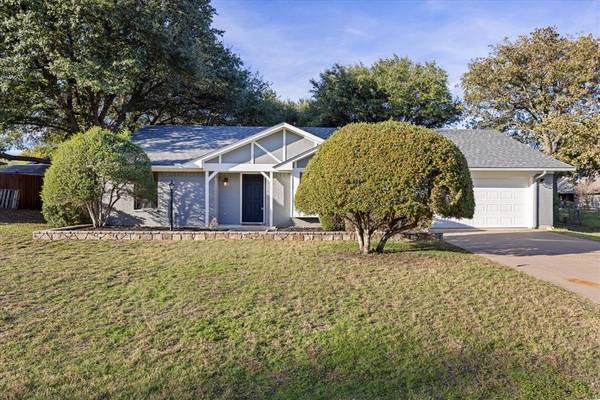 5602 Cuero Drive, De Cordova, TX 76049