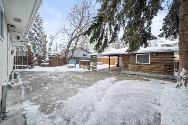 Calgary, AB T2A2A3,4526 Fordham CRES SE