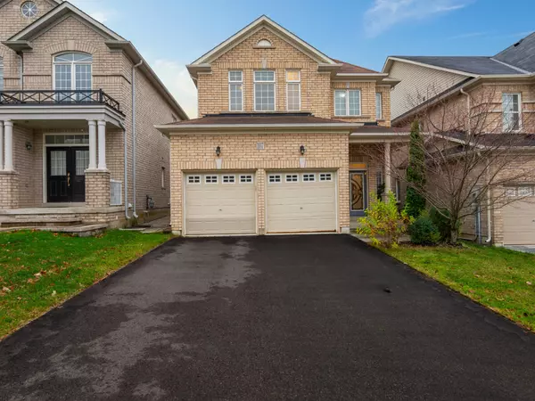 107 Herefordshire CRES, Newmarket, ON L3X 3K8