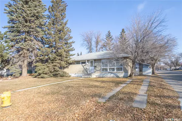 2337 Cairns AVENUE,  Saskatoon,  SK S7J 1T9