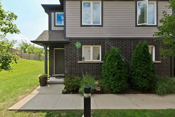 Niagara, ON L2H 3P9,7768 Ascot CIR #50