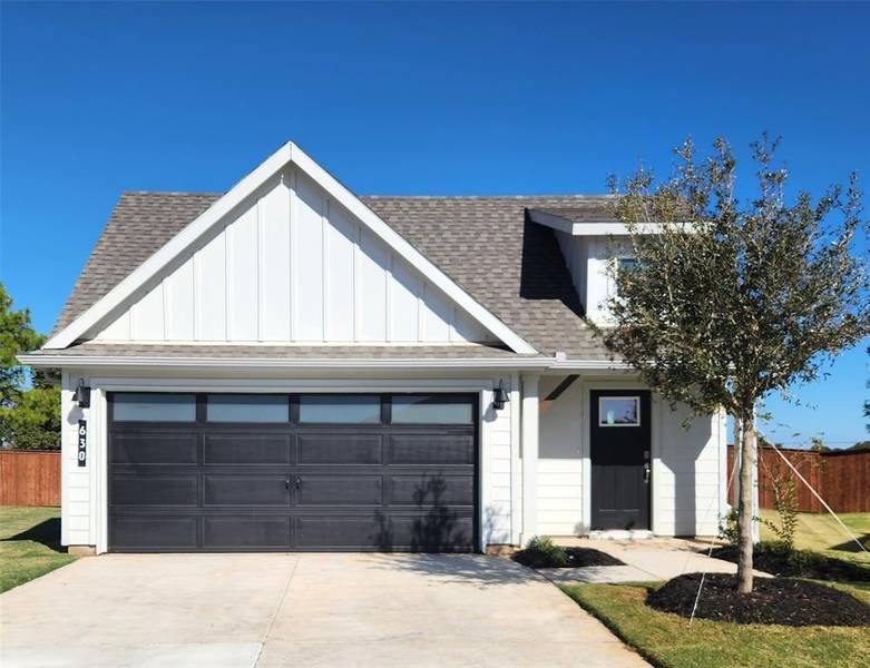 630 CAPSTONE Circle, Granbury, TX 76048