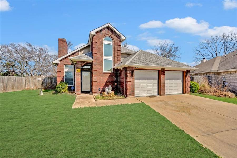 4212 Maryanne Place, Haltom City, TX 76137