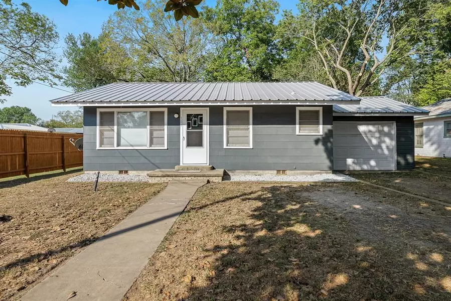 107 Frances, Mineola, TX 75773