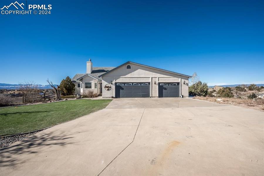 187 S Acomita CT, Pueblo West, CO 81007