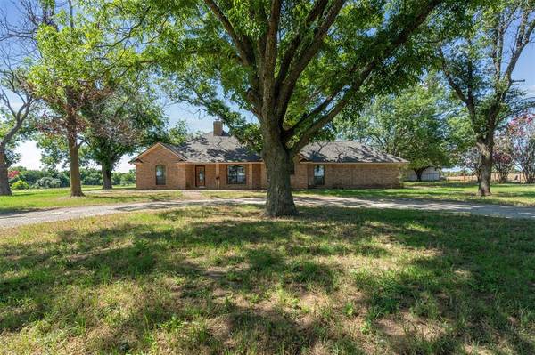 607 Pine Road,  Poolville,  TX 76487