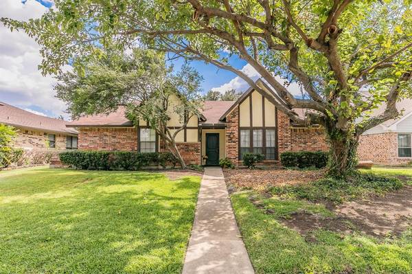 1708 Mayflower Drive, Carrollton, TX 75007