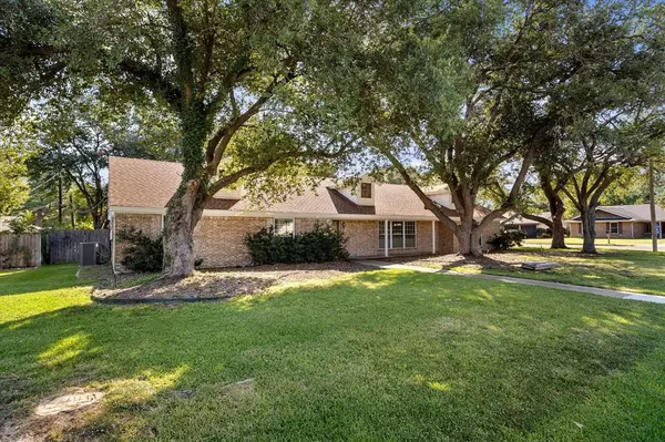 6413 Chapman Drive, Greenville, TX 75402