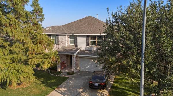 745 Chalk Knoll Road,  Fort Worth,  TX 76108