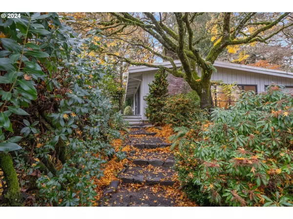 Lake Oswego, OR 97034,762 9TH ST