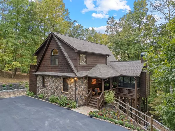 Mineral Bluff, GA 30559,518 Toccoa River Forest