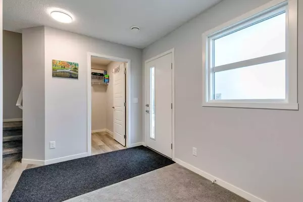 Calgary, AB T3K3X3,202 Harvest Grove WALK NE