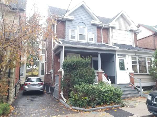 14 Hartford AVE #Main&Lo, Toronto E02, ON M4L 1N9