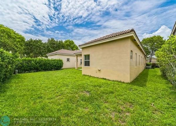 Weston, FL 33331,4107 Sabal Ridge Cir