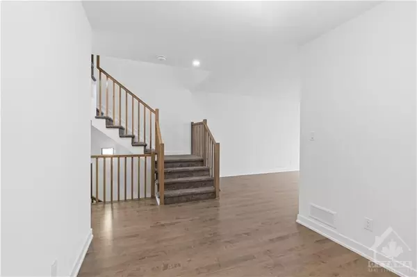 Barrhaven, ON K2J 6Z1,519 CORRETTO PL