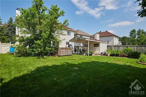 Ottawa, ON K4A 3E6,883 CLEARCREST CRES