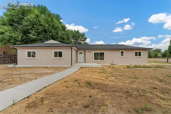 24927 Birdsong DR, Pueblo, CO 81006