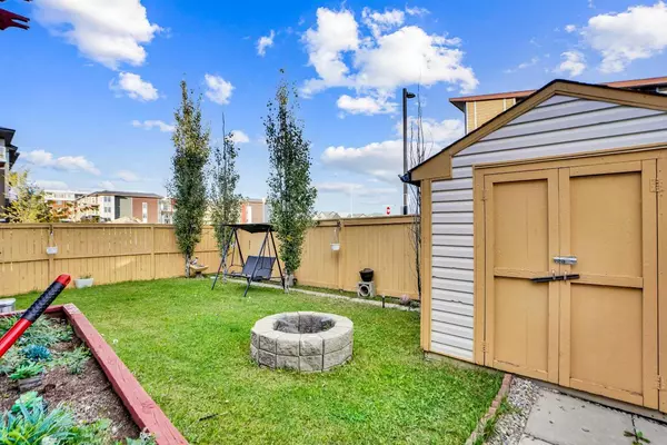 Calgary, AB T3N 0G4,182 Skyview ranch ST Northeast