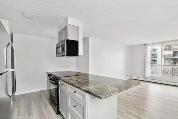 Calgary, AB T3C 0T3,1312 13 AVE Southwest #505