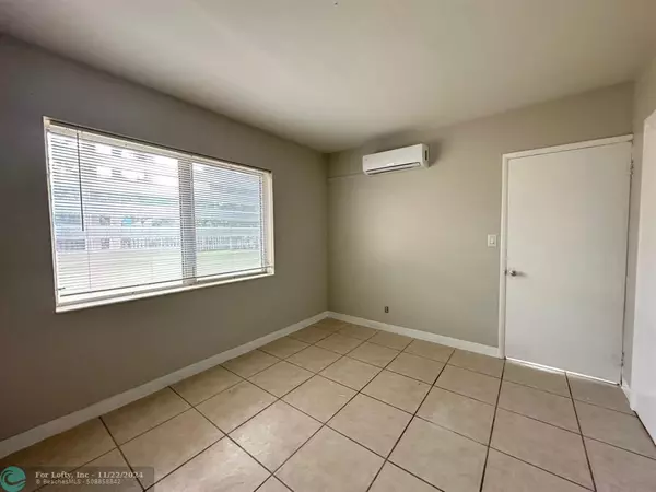 Pompano Beach, FL 33062,3312 SE 5th St  #3