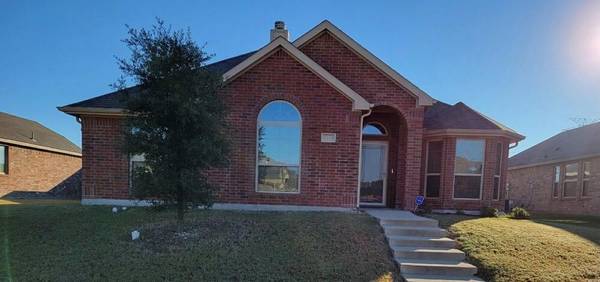 4010 Passage Way, Lancaster, TX 75146