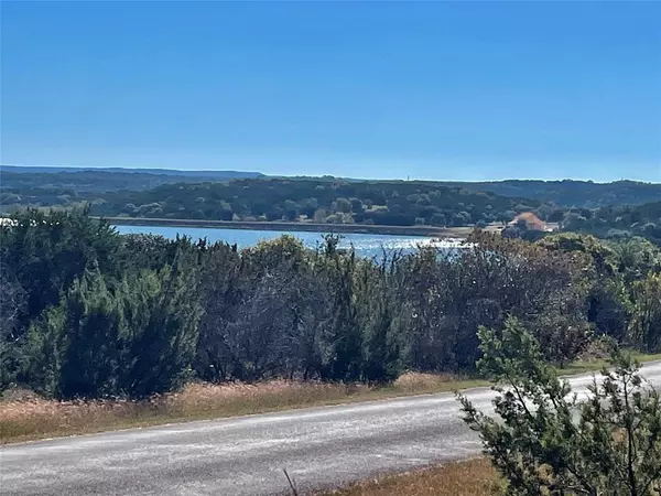 945 Sunfish Point, Bluff Dale, TX 76433