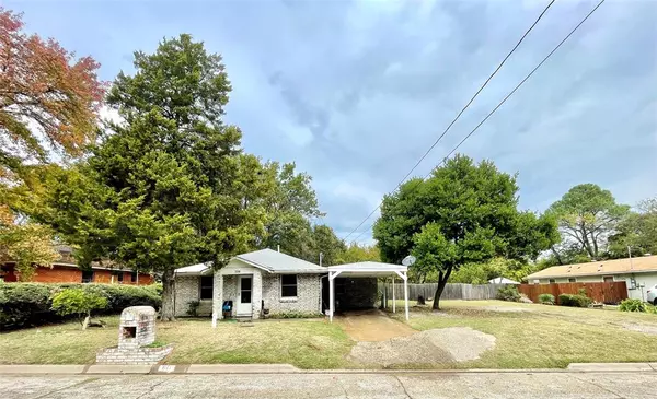 611 Smith Street, Denton, TX 76205