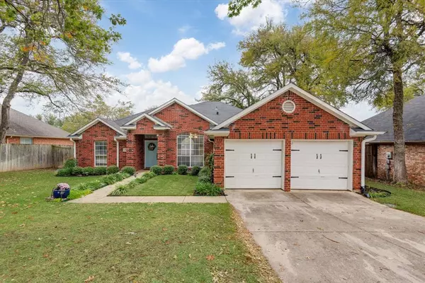 2217 Greendale Court, Bedford, TX 76022