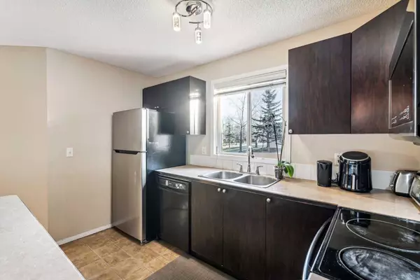 Calgary, AB T2Y 0H9,16969 24 ST SW #3121