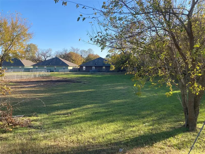 1036 W Coffin Street, Denison, TX 75020