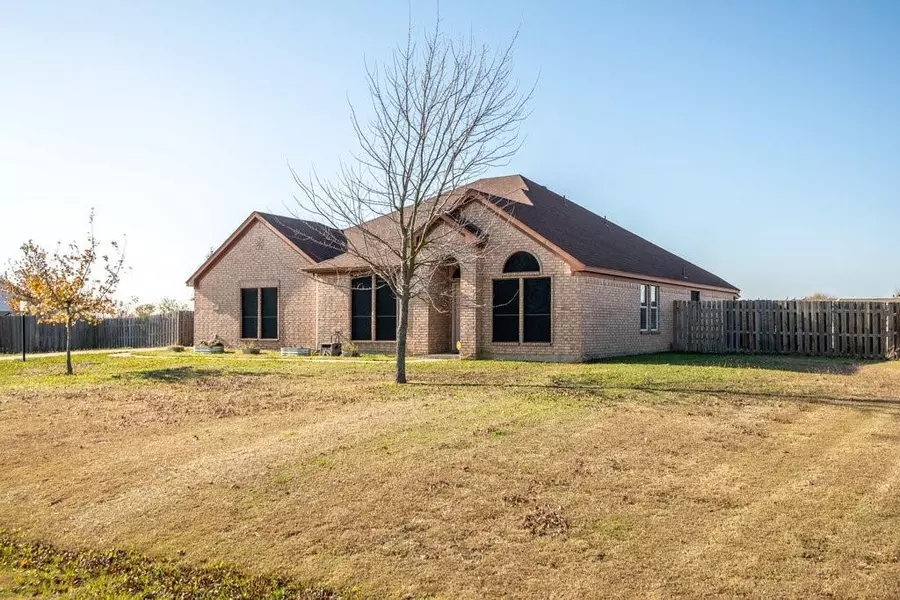 1101 Chestnut Drive, Venus, TX 76084