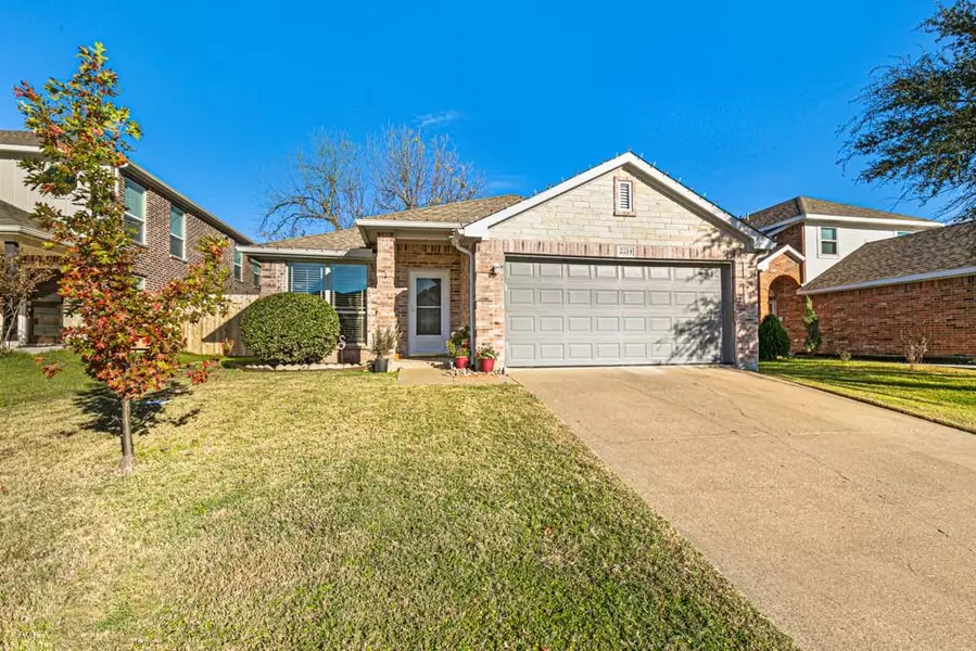 2214 Windjammer Way, Rowlett, TX 75088