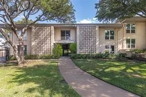 2301 Ridgmar Plaza #21, Fort Worth, TX 76116