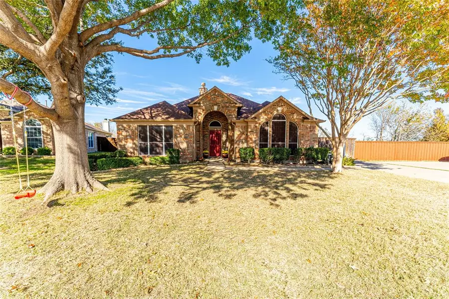 1533 Fairfield Court, Lewisville, TX 75077