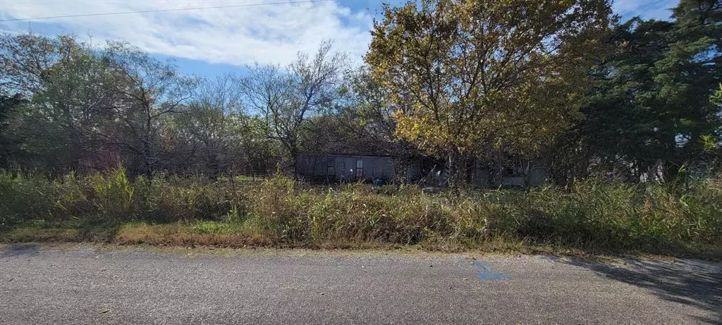 614 MOSLEY Road, Ennis, TX 75119