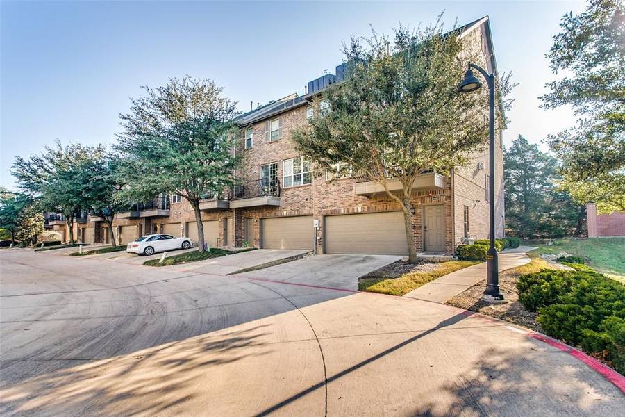 3900 Amberwood Drive, Addison, TX 75001