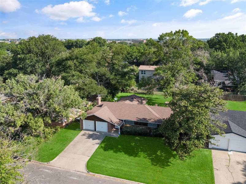 7021 Shauna Drive, North Richland Hills, TX 76180