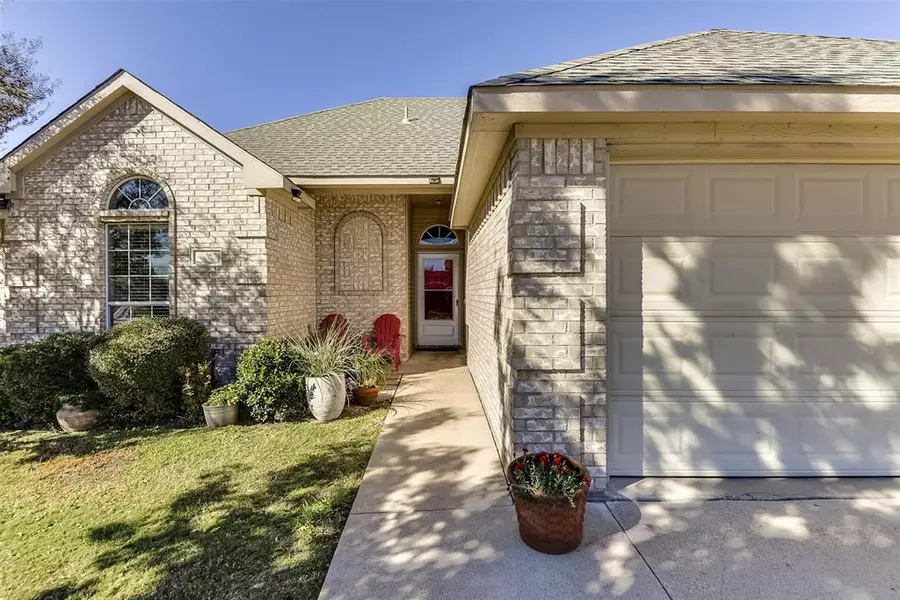 603 Brenna Road, Waxahachie, TX 75165