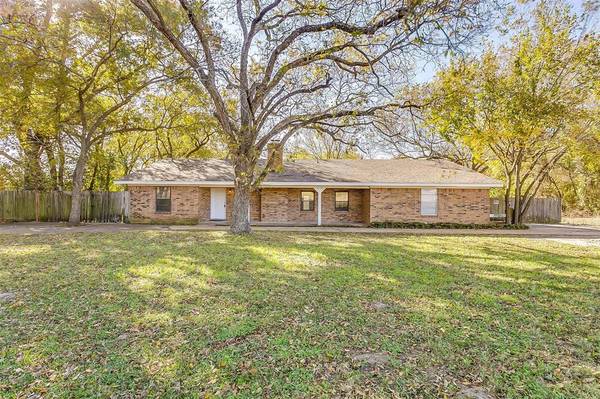 1251 Northwest Parkway, Azle, TX 76020