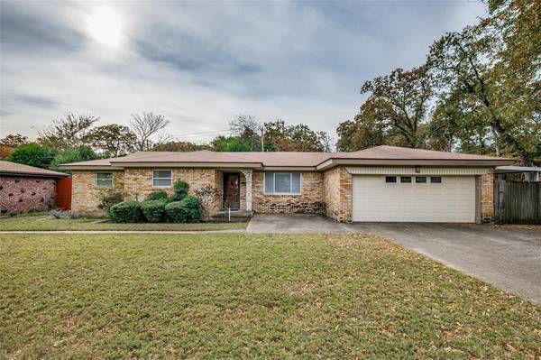 217 W Cheryl Avenue, Hurst, TX 76053