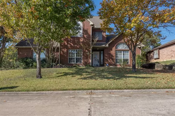 1913 W Arbor Rose Drive, Grand Prairie, TX 75050